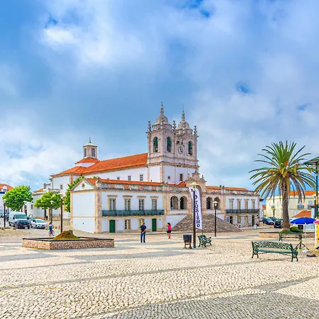 Apartamento Casa Da Muralha - By Sch Nazaré
